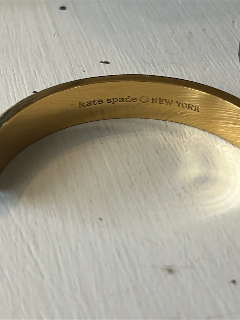 Kate Spade whole punch spade hinged bangle - Picture 4 of 6